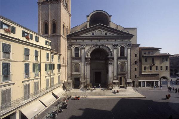 façade de la Basilique Sant'Andrea